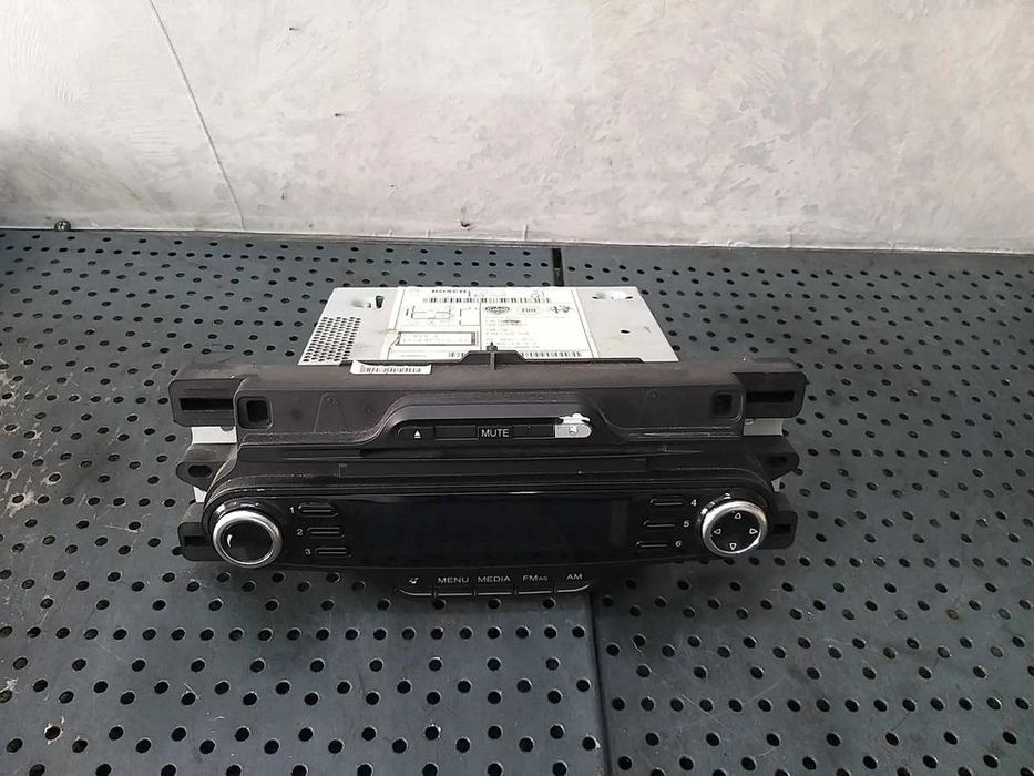 Radio cd player multimedia alfa romeo giulietta 940 7647302316