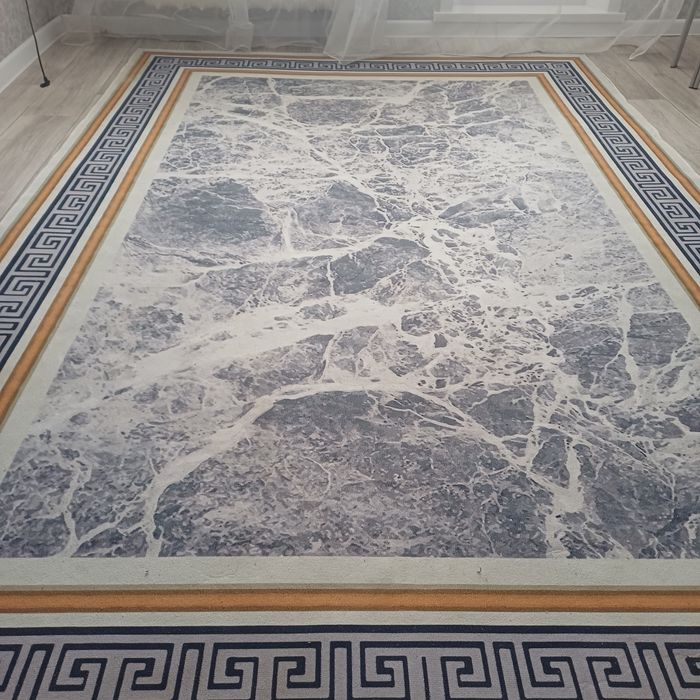 Продам КОВЕР 3 на 2 м