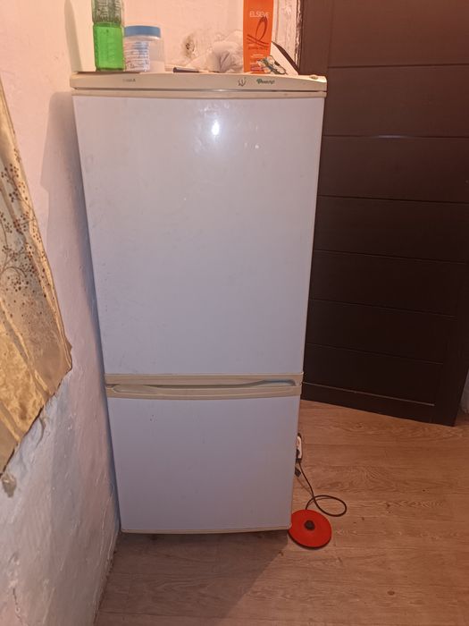 Холодилник продам срочно