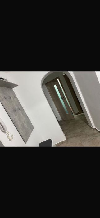 Apartment 4 camere de închiriat