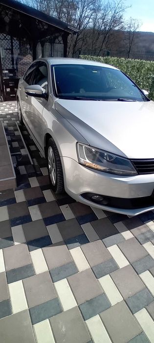 VW Jetta 2012/variante Mercedes CLA/AMG 2019