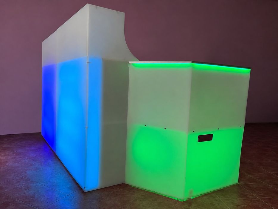 Cocktail Bar Modular –pret 4000 € negociabil  Realizat la Comandă | Iluminare LED RGB | Ideal pentru Evenimente și HoReCa