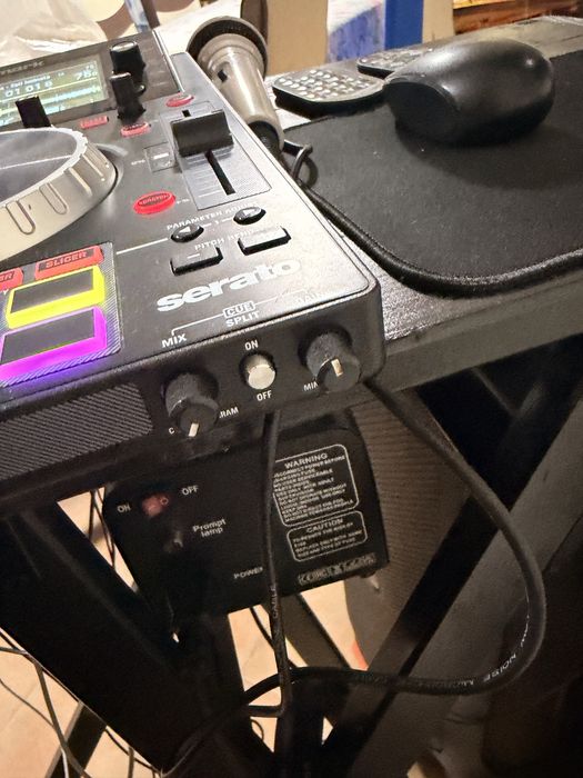 Consola  DJ Numark NS6