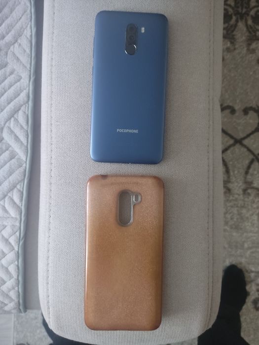 Продам смартфон pocofone f1