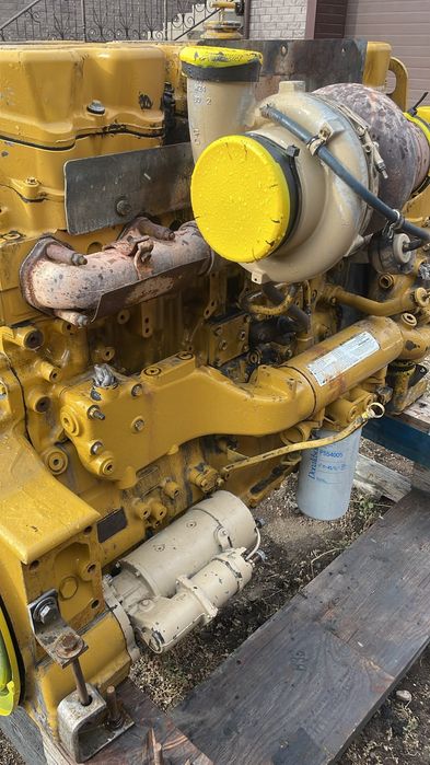 Двигатель  CAT c15
