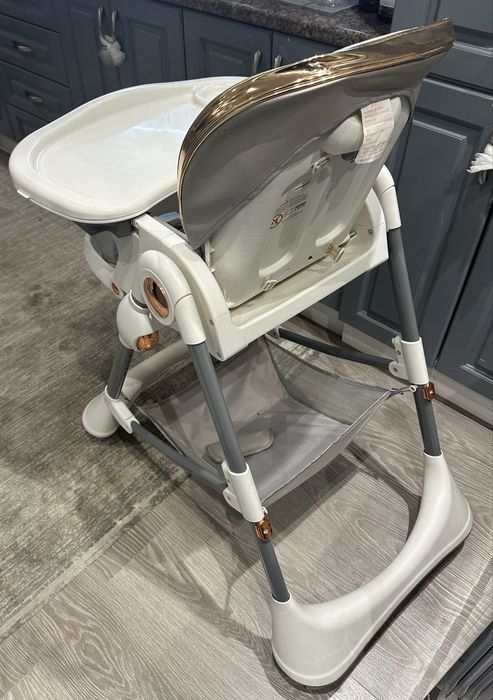 Детский стульчик для кормления в хорошем состоянии.