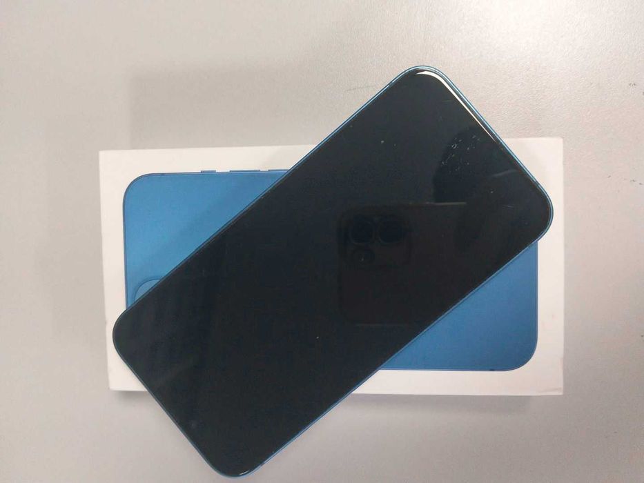 Apple  iPhone 13