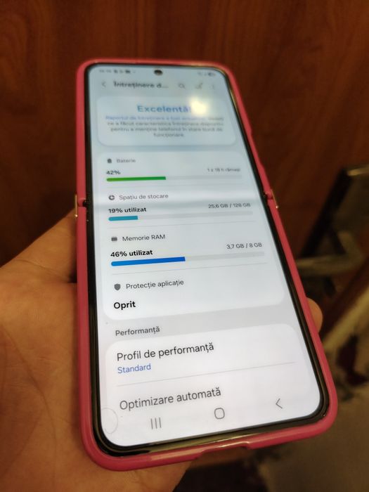 Husa. Z flip 4. Noua