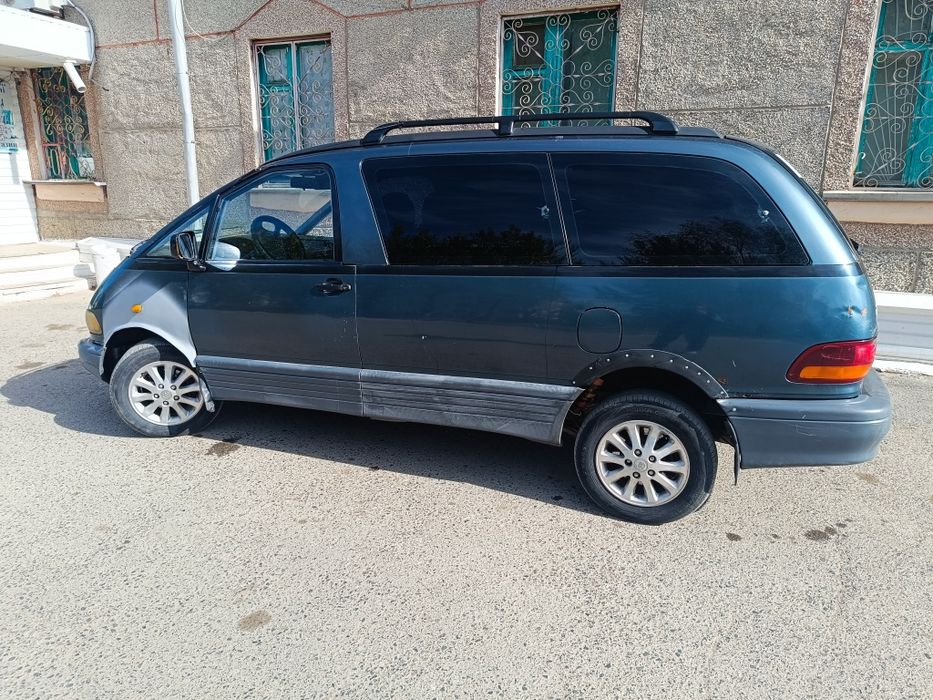 Toyota previa 1993 год