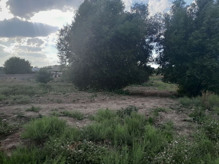 Ko'chmas mulk sotiladi