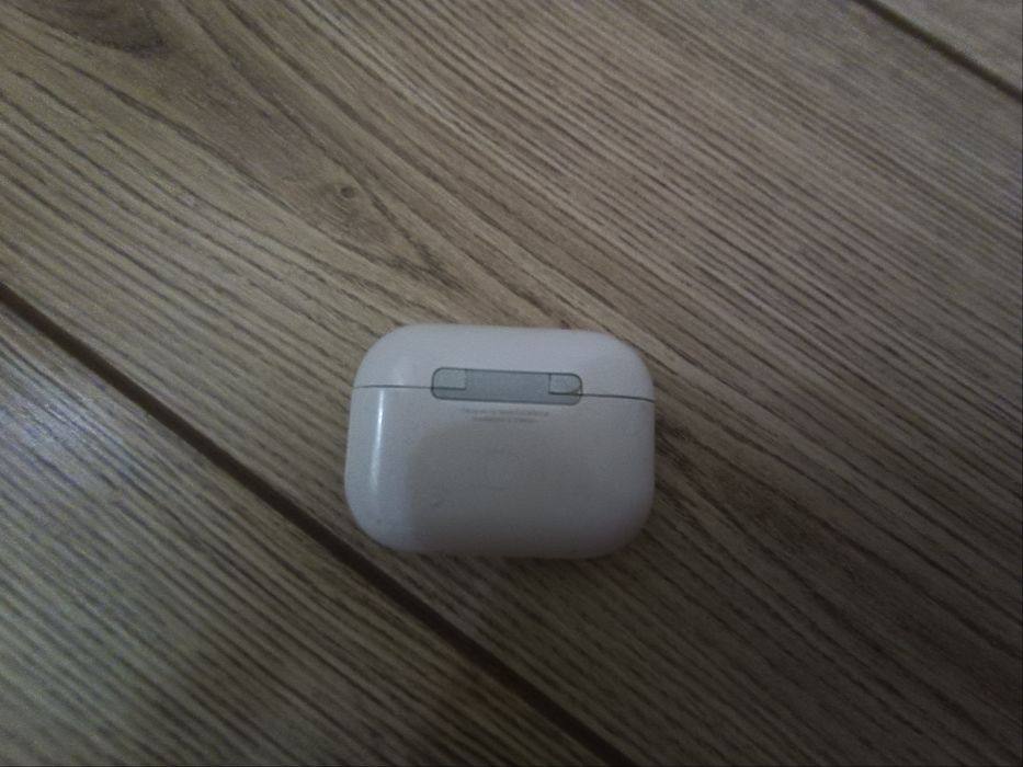 Продаю Airpods pro1 оригинальные срочно