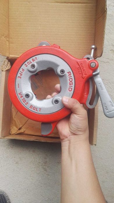 Резьбонарезная головка RIDGID 811A