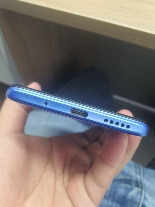 Redmi 10C ideal holda.