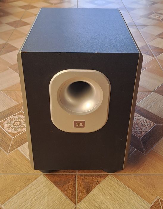 Vând subwoofer JBL sau difuzor JBL 20 cm 200W