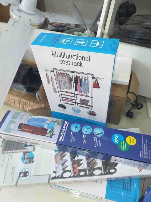 Gardirop multifunksianal coatrask