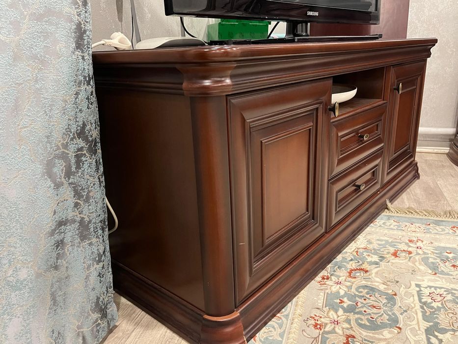 Продается Тумба под телевизор