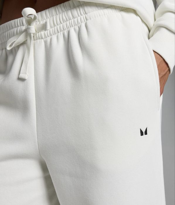 My protein бял анцуг