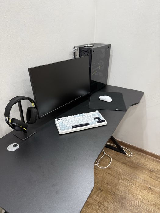 Игровой компьютер все в комплекте новая на гарантии