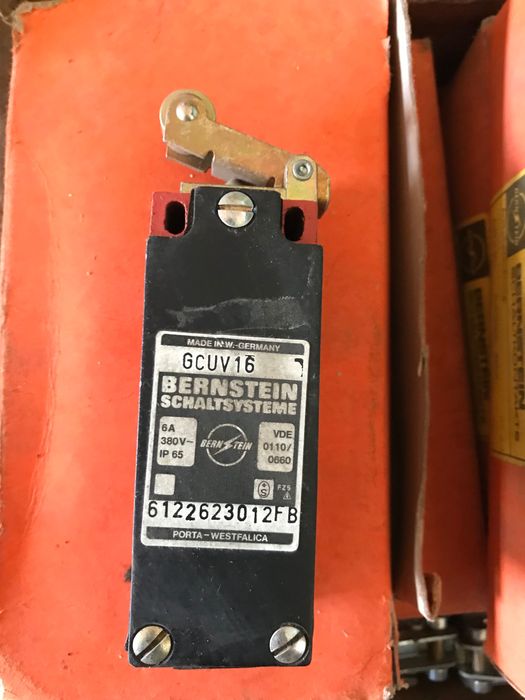 Краен изключвател  немски и японски