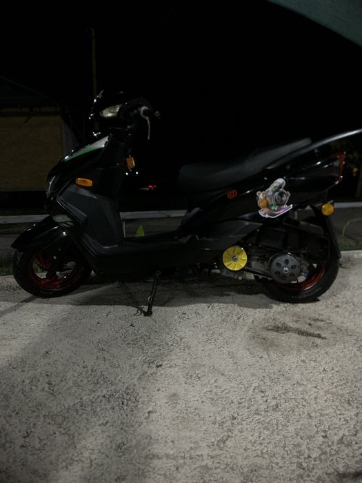 Benzenli skuter 150 kub