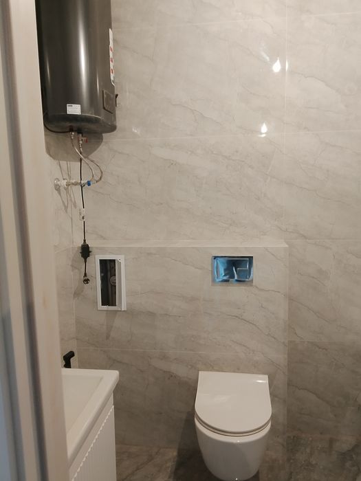 Кафельщик. Уклад плитки кафеля  керамогранит