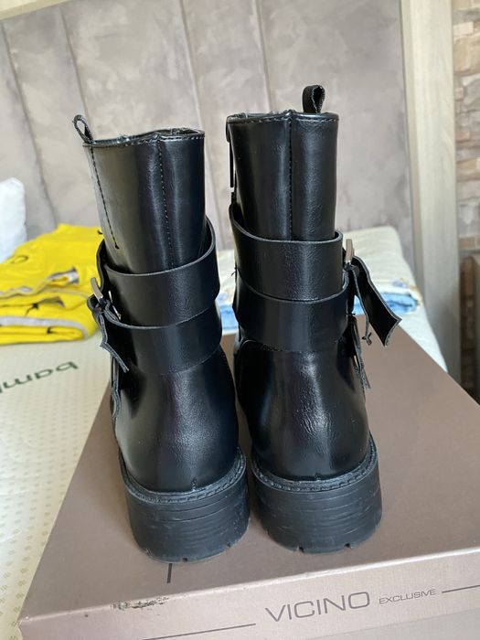 Ghete piele artificiala (Guess, Musette)