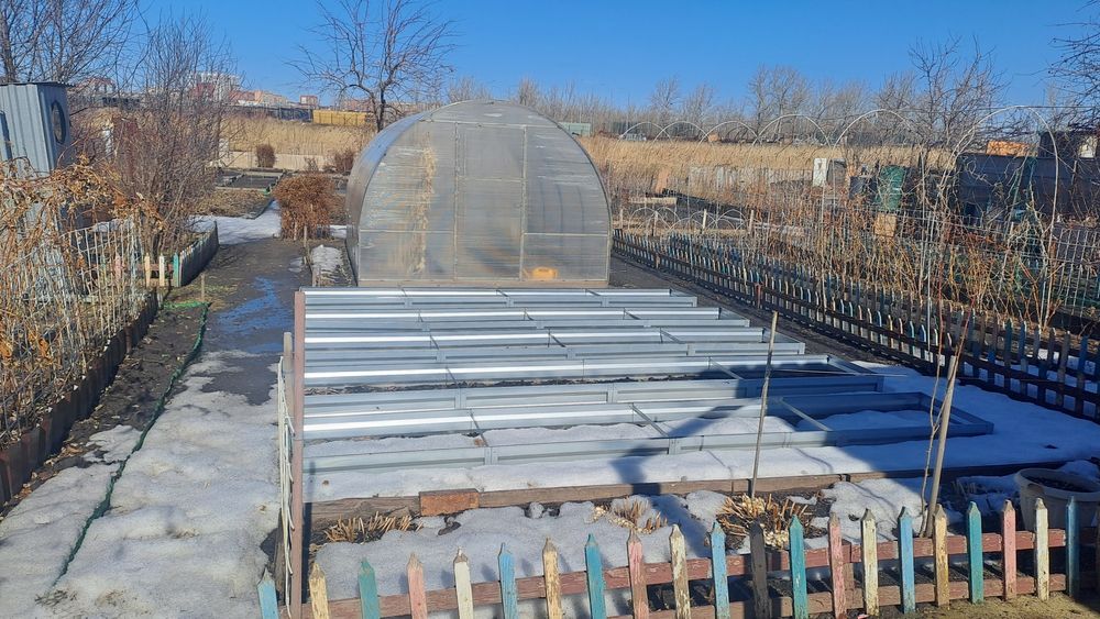 Садовый участок с домиком