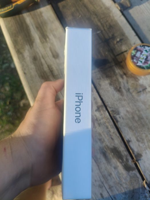 Продаю iPhone 17 256 гб