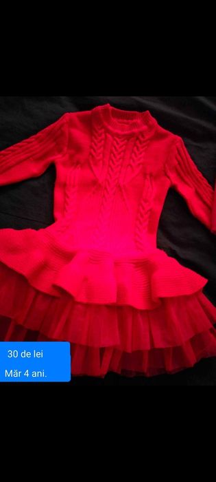 Rochiță roșie pentru fetițe