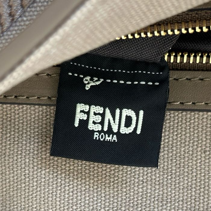 Geanta Fendi