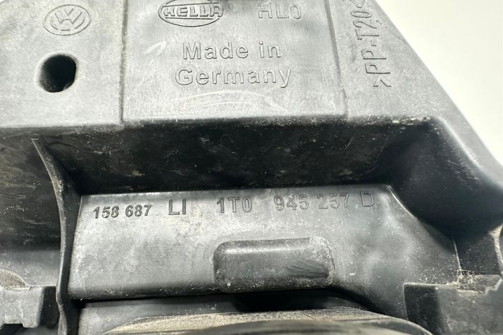 Soclu Stop Stanga  1t0945257d Volkswagen VW Touran prima generatie