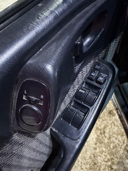 Продам Toyota Carina e