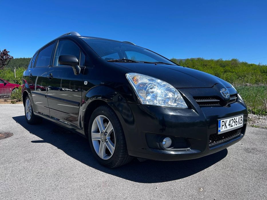 Продавам Toyota CorollaVerso,2,2 D4D 136к.с. Производство 2007г.