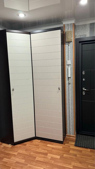 Прихожая угловая