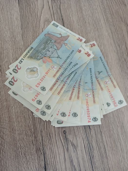 Bacnote de 20 de lei,32 bucăți.