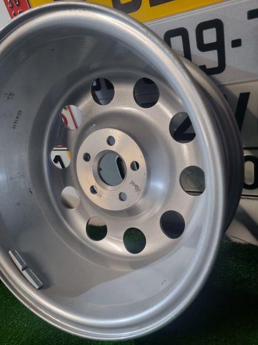 Janta Aliaj R15 5x100 / 6J ET 38 CB 57.1 Audi A3 8L Golf 4 Bora Noua