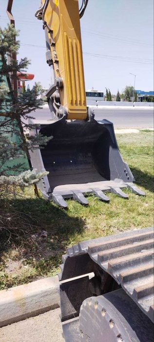 на складе Гусеничный экскаватор XCMG XE370G 
Емкость ковша: ≥2.1 м³