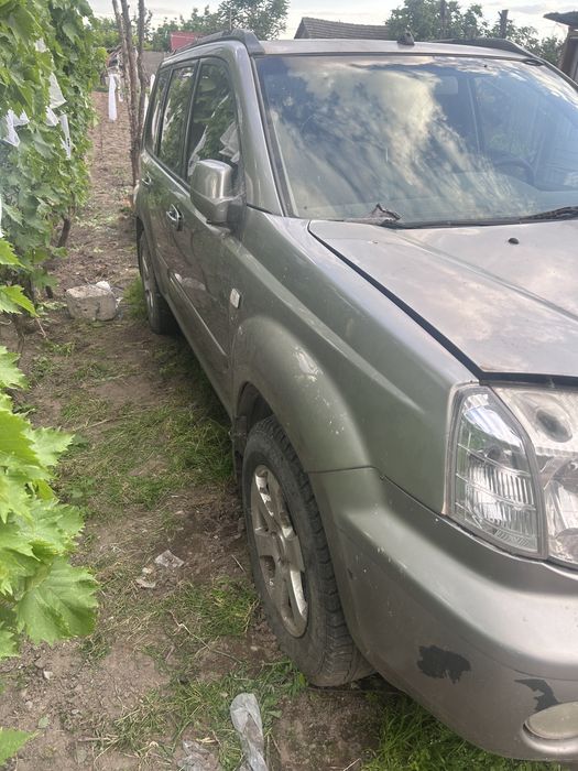 dezmembrez Nissan Xtrail t30 4x4
