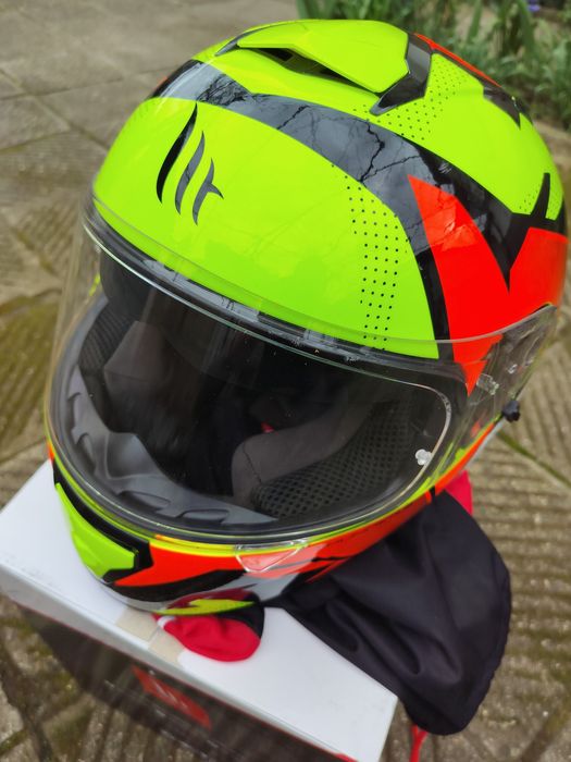 Каска MT Thunder 3