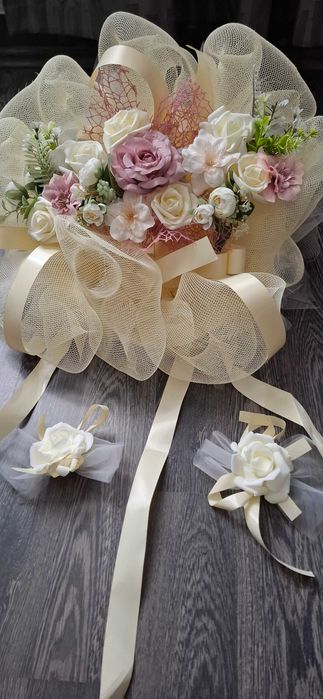 Сватбена украса за кола