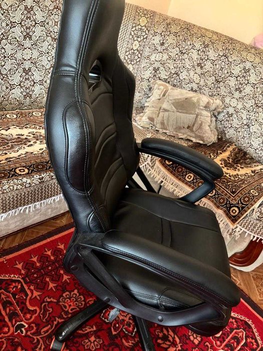 Продаю офисное кресло