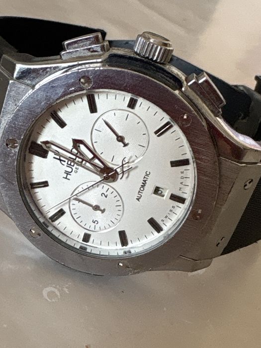 Продам часы мужские Hublot