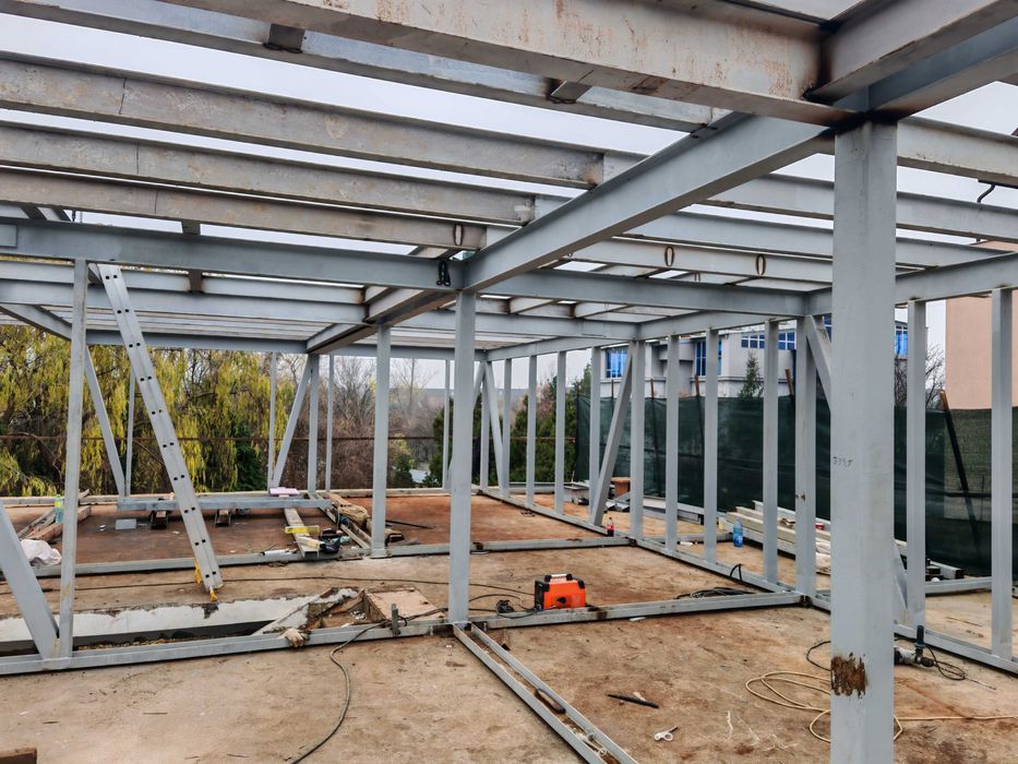 Executam Hale la Cheie si Structuri Metalice