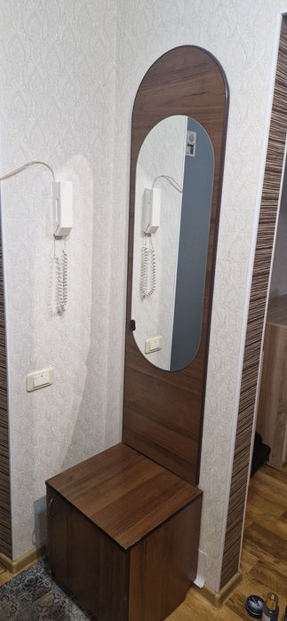 Прихожая/ две тумбочки