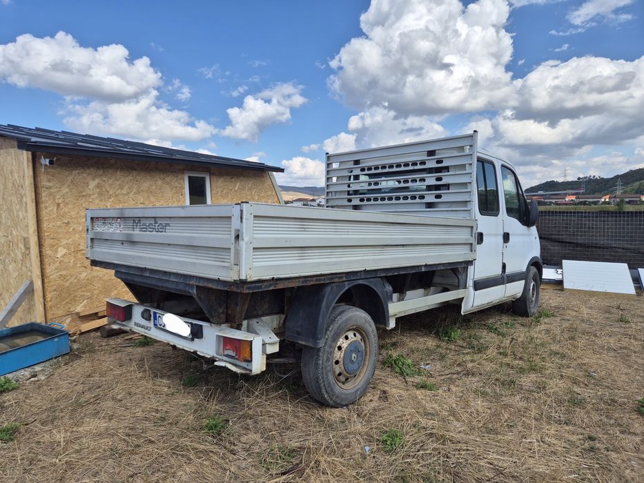 Dezmembrez renault master 2.5 diesel