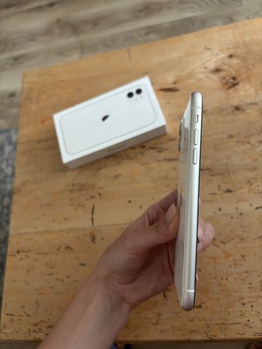 iPhone 11 Alb 64 GB