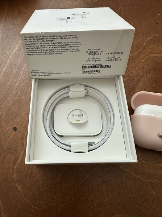 Продаю airpods 2 generation