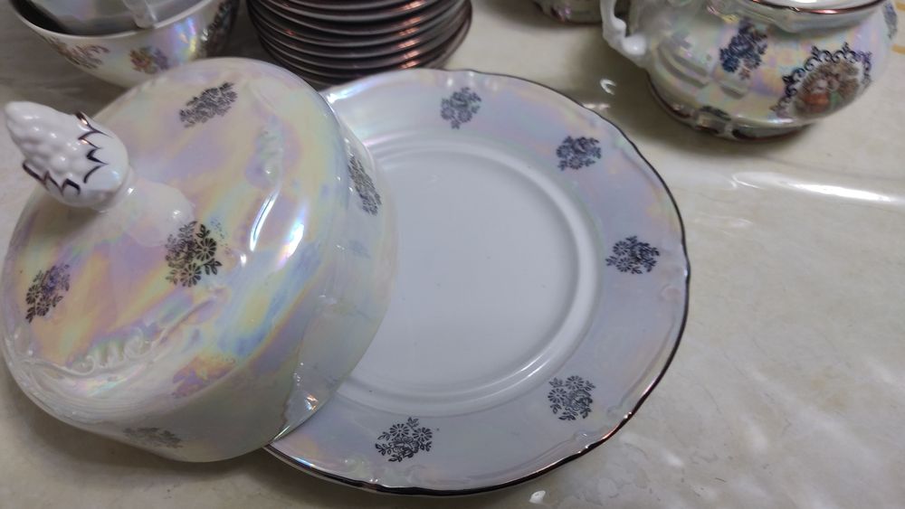 Madonna komplekt, original Chexiya.
Chashkani tegidigi mayda taryelka