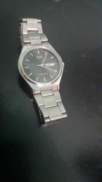 Casio Quartz erkaklar soati