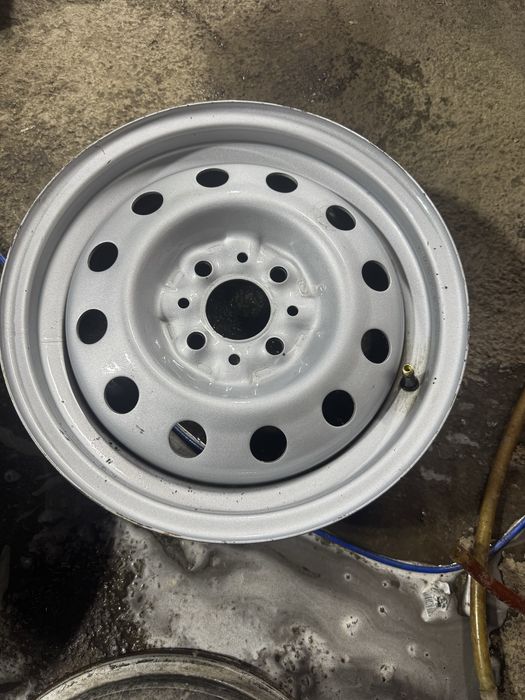 Штамп диски на ладу Ваз гранта